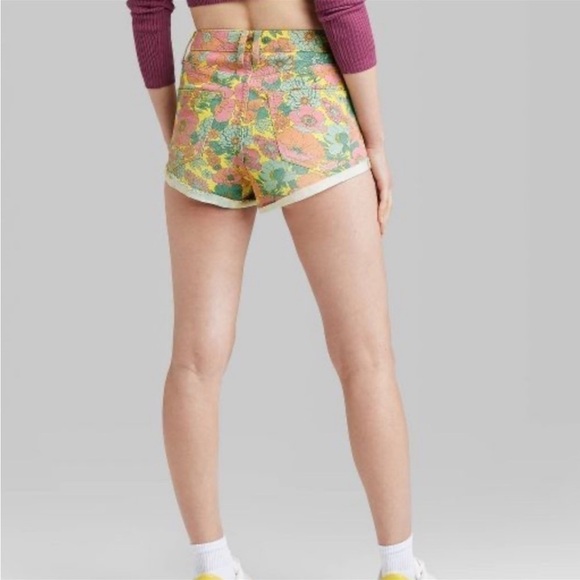 Wild fable Women's Super-High Rise Cheeky Jean Shorts multicolor floral - Picture 3 of 6